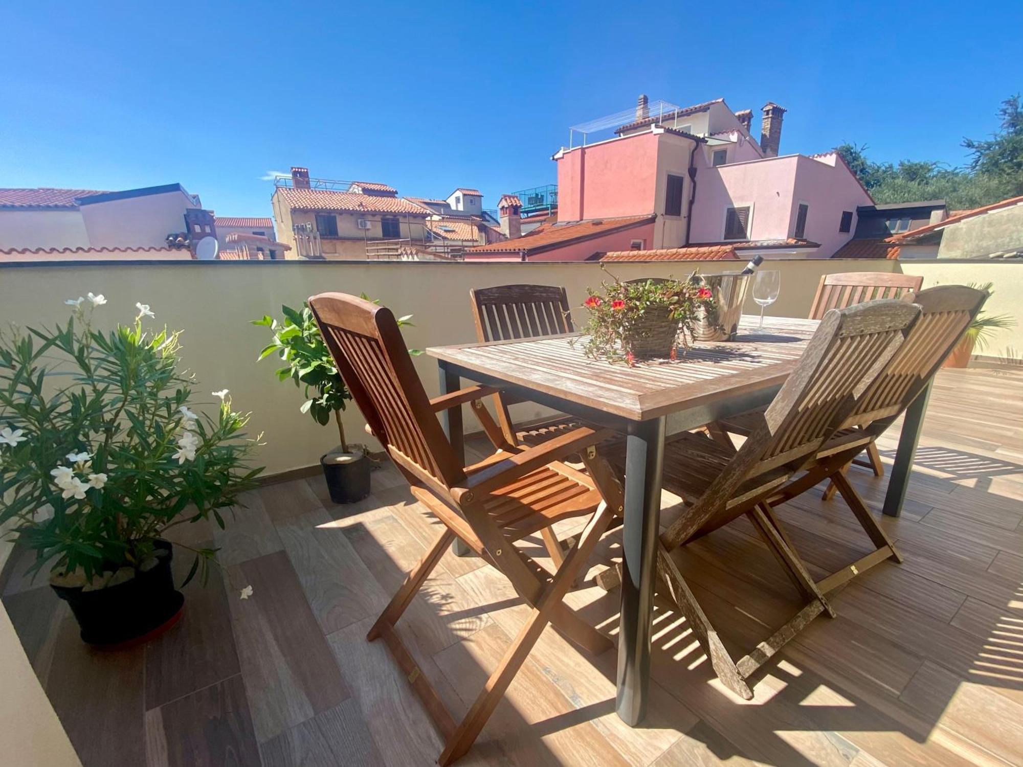 Romantic Maisonette Пиран Екстериор снимка